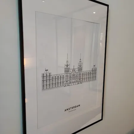 Luxury With Private Bathroom On Great Location.